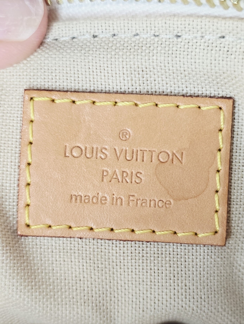 Louis Vuitton Damier Azur Siracusa PM Crossbody - Picture 3 of 14